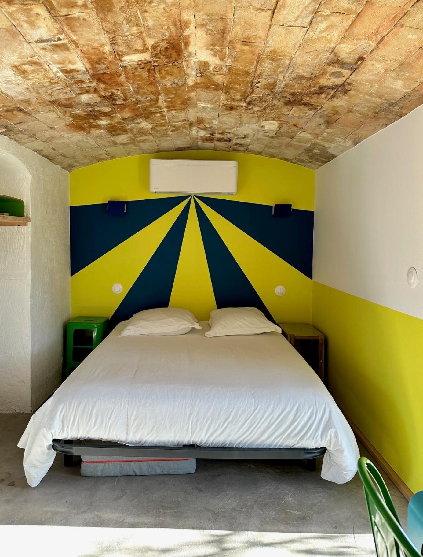 Domaine La Ferme Hi Bride Bed & Breakfast Villelaure Luaran gambar